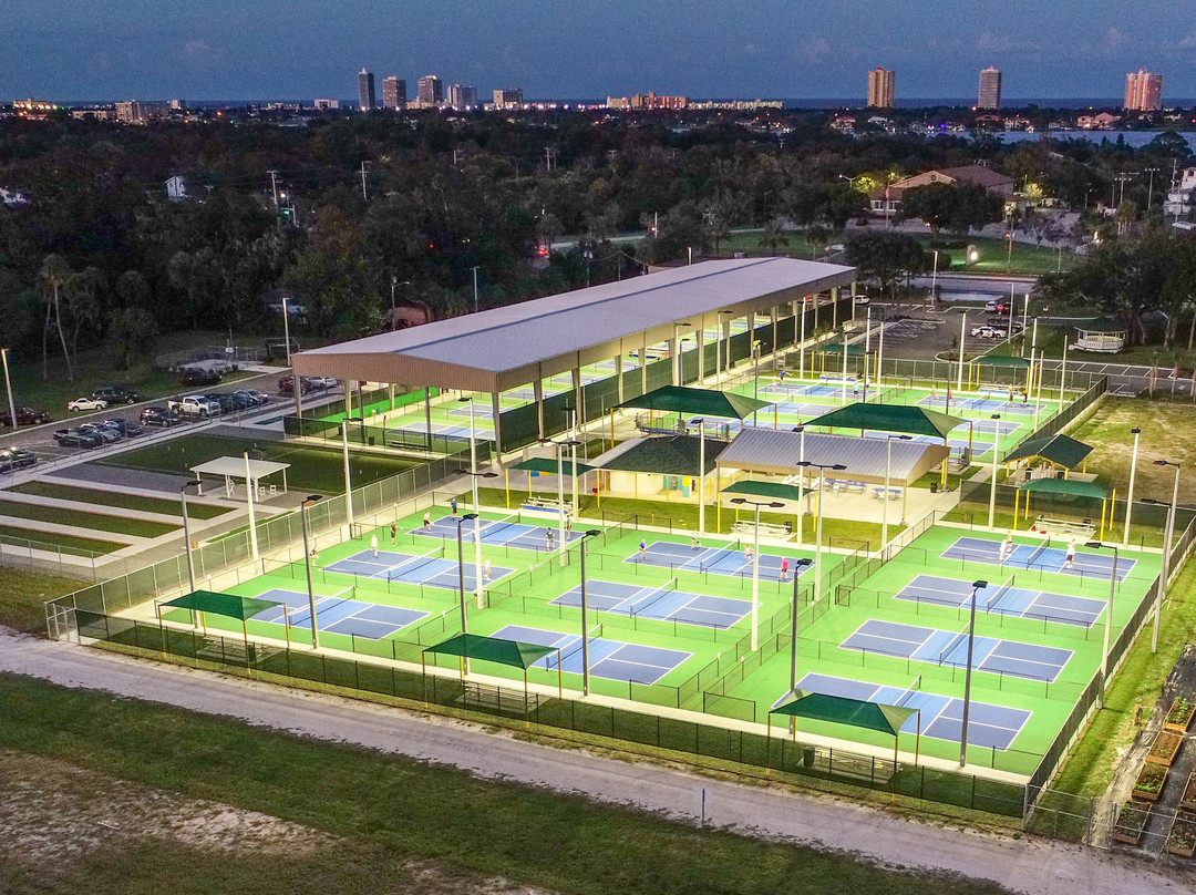 Holly Hill旅游景点-Pictona At Holly Hill