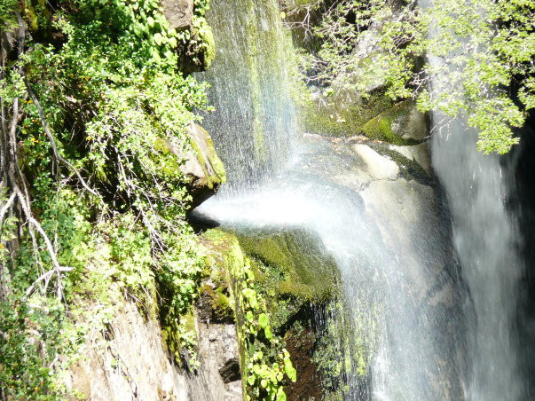 Coa Co and Blanco Waterfalls景点图片