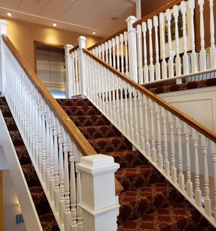 小镇乡村旅馆及套房酒店主图