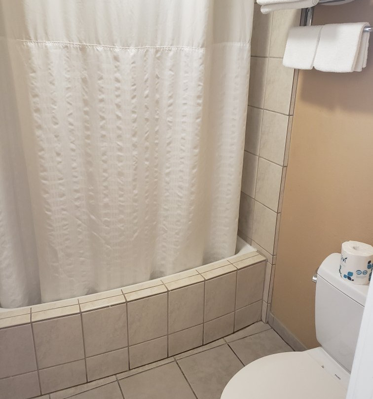 旅游洛吉酒店主图