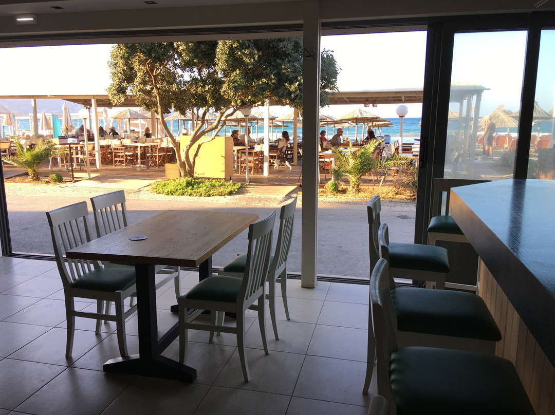 Tropical Hotel主图