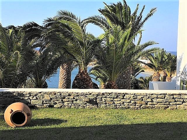 Porto Raphael Residences & Suites主图