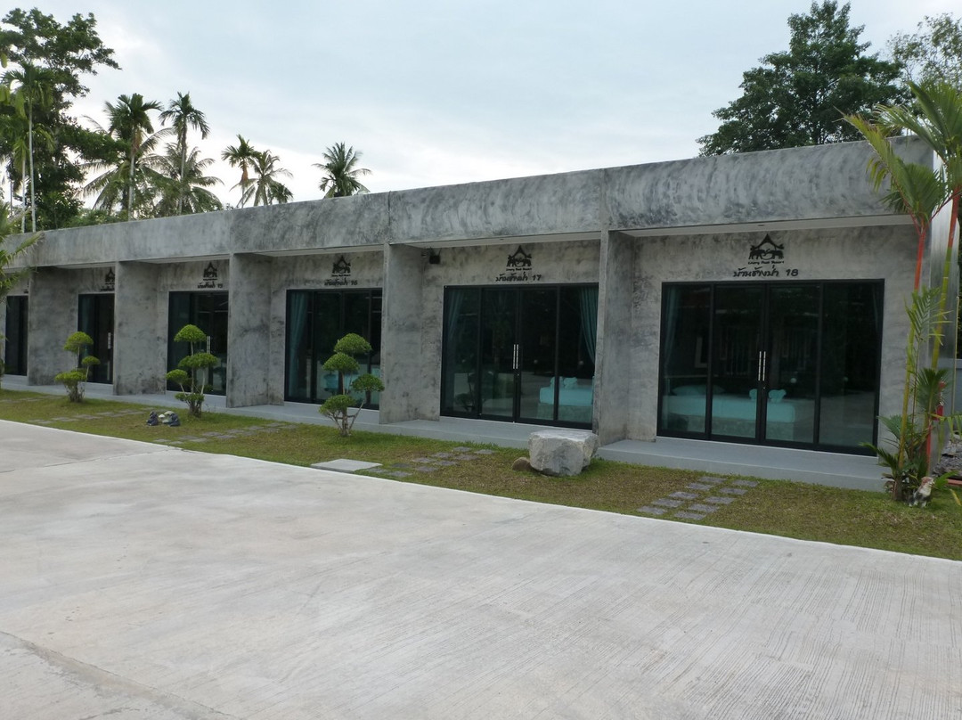 Chang Puak Resort