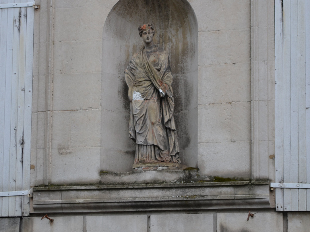 Cathédrale Saint Mammès-Langres必去景点