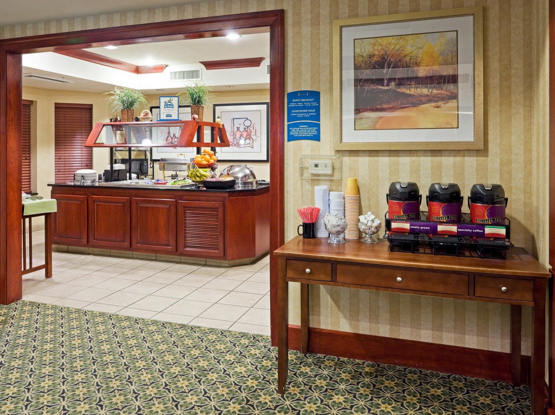 Staybridge Suites Cranbury-South Brunswick by IHG主图