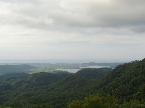 Ueshi Castle Remains-汤梨滨町必去景点