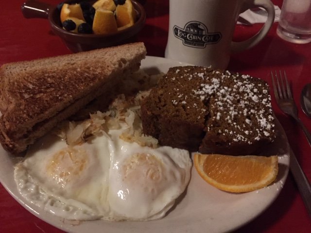 Log Cabin Cafe & Bed & Breakfast-餐饮