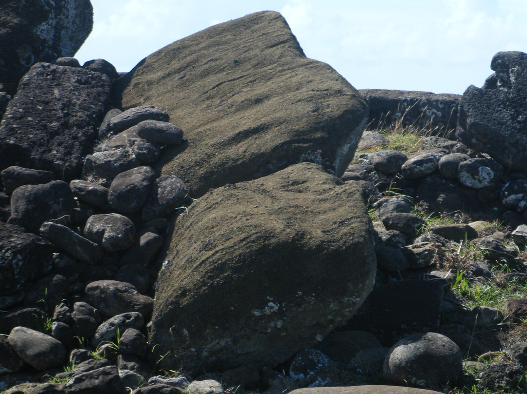 Ahu Vinapu-复活节岛必去景点