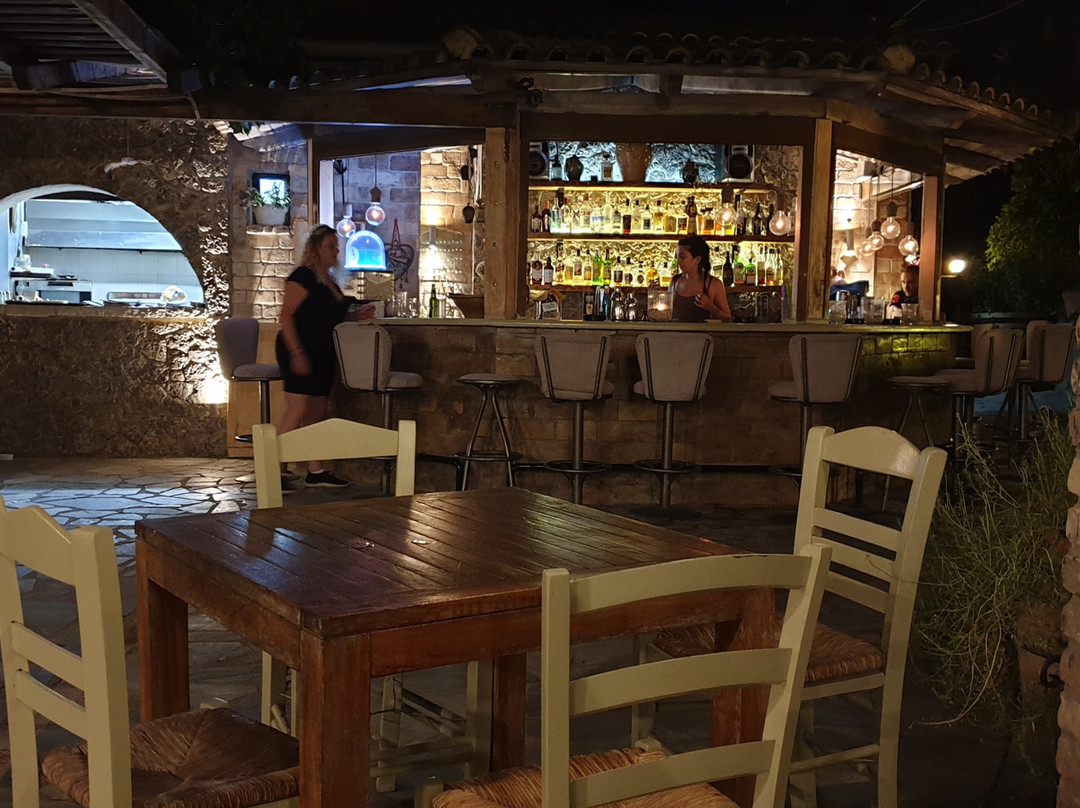 Spiti Nikos Apartments Hotel主图