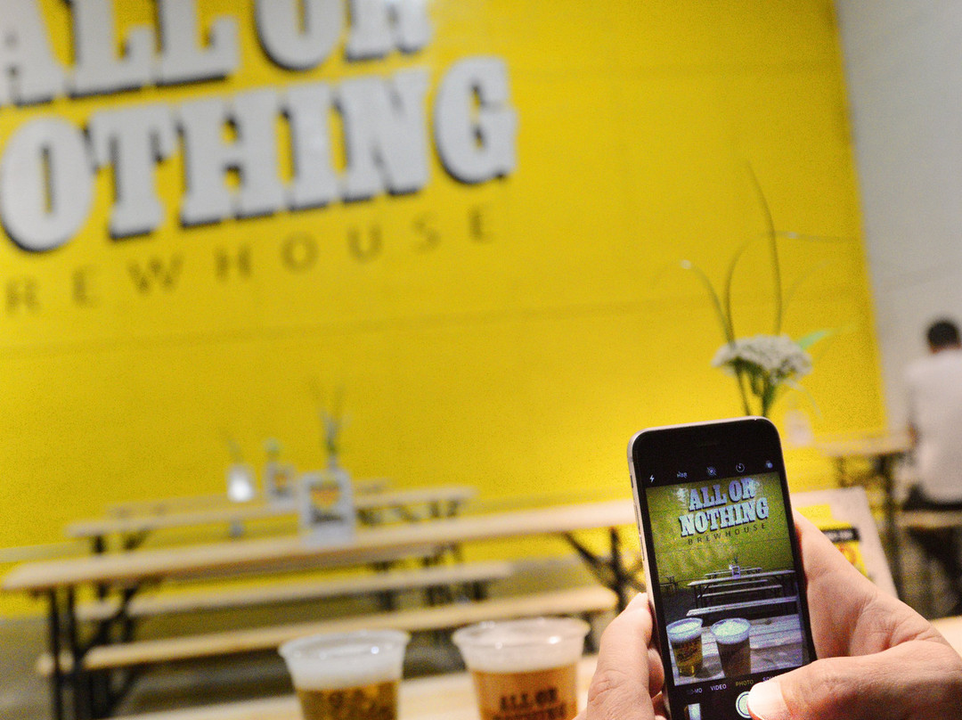 All or Nothing Brewhouse & Distillery景点图片