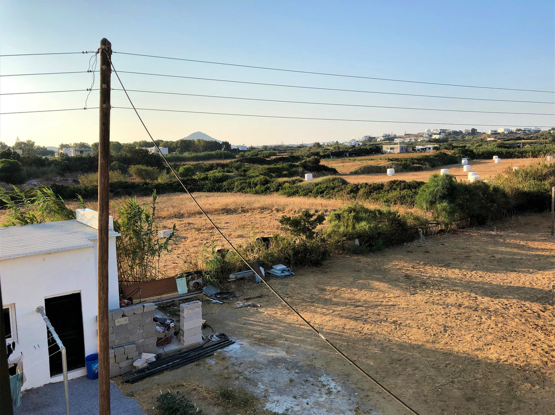 Glaronissi Beach主图