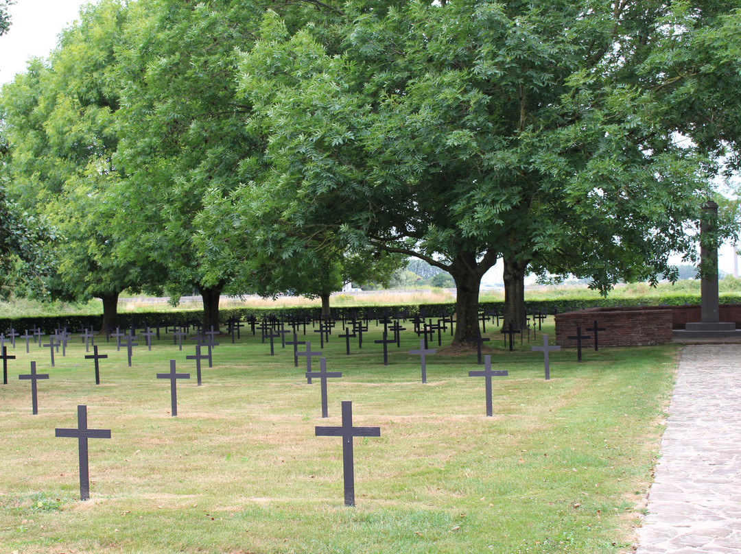Steenwerck German military cemetery景点图片