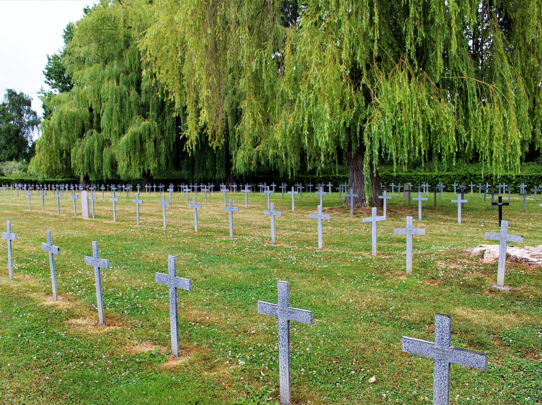 Pont-de-Nieppe German Cemetery景点图片