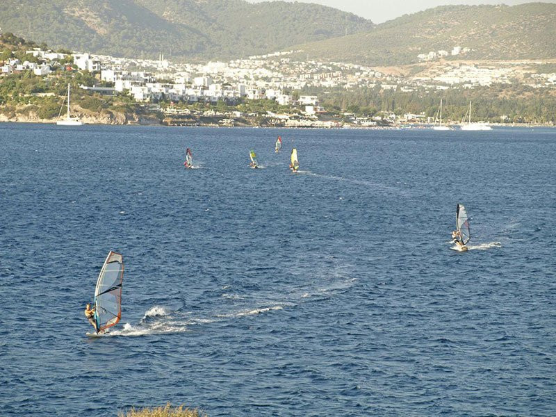 Rush Windsurf School景点图片