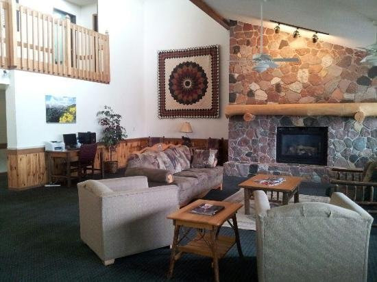 Boarders Inn & Suites by Cobblestone Hotels - Wautoma主图