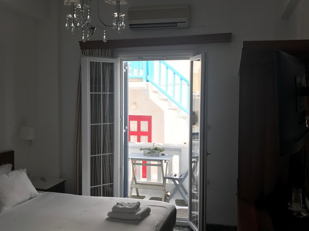 迦里尼酒店主图