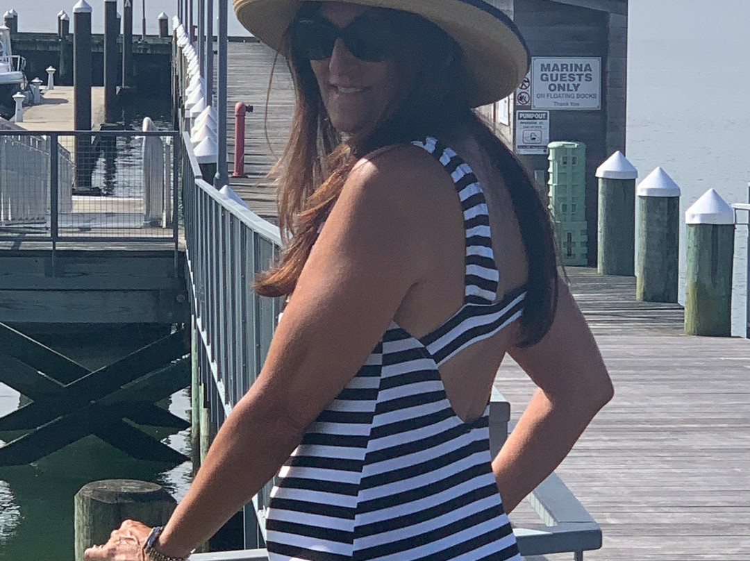 Di Angela Leather-Greenport必去景点