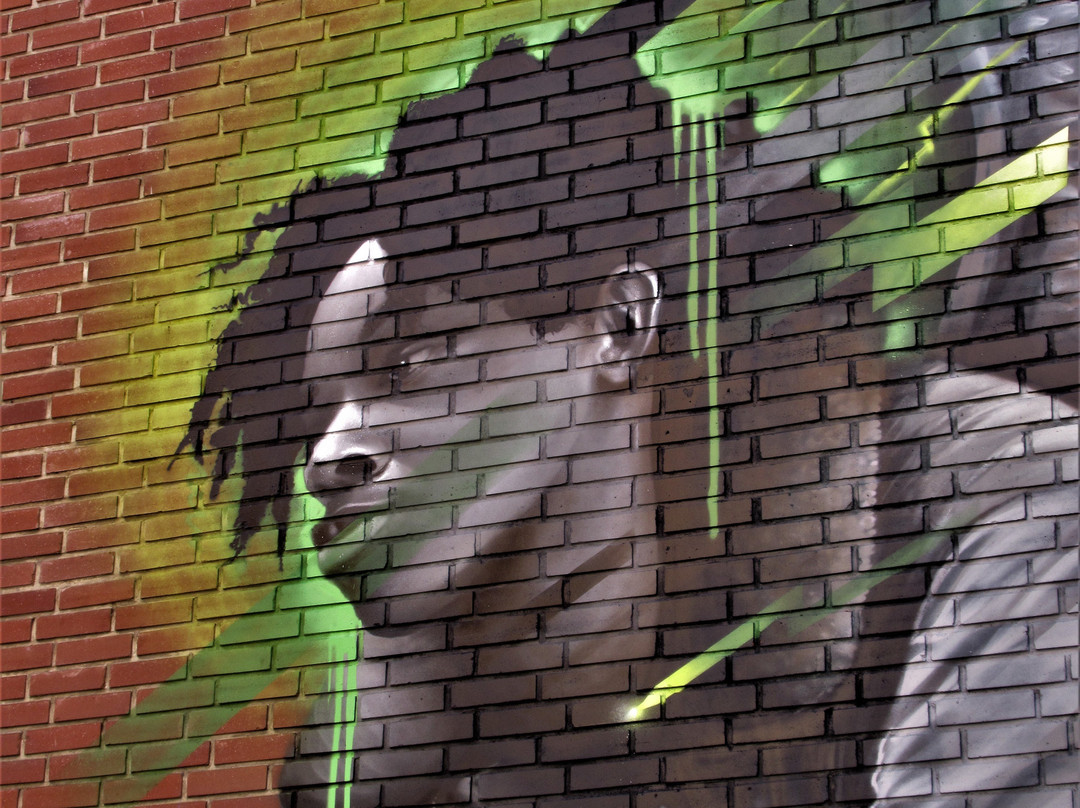 Fresque "Ange"-赛尔齐—蓬多瓦兹必去景点