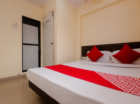 OYO 23285 The Diplomat Lodging主图