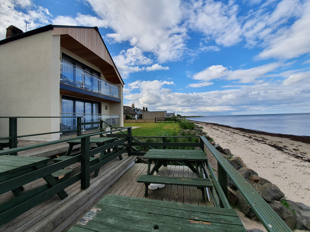 The Fishing Boat Inn主图