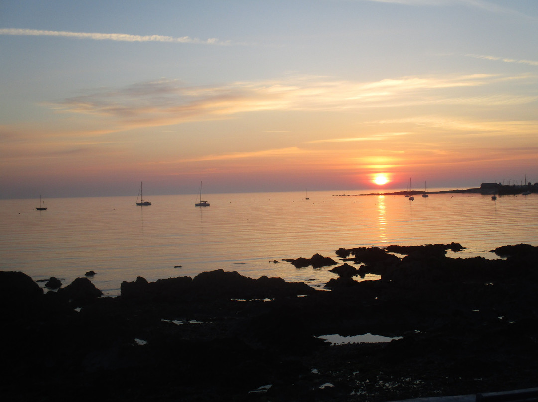 The White Cottages主图