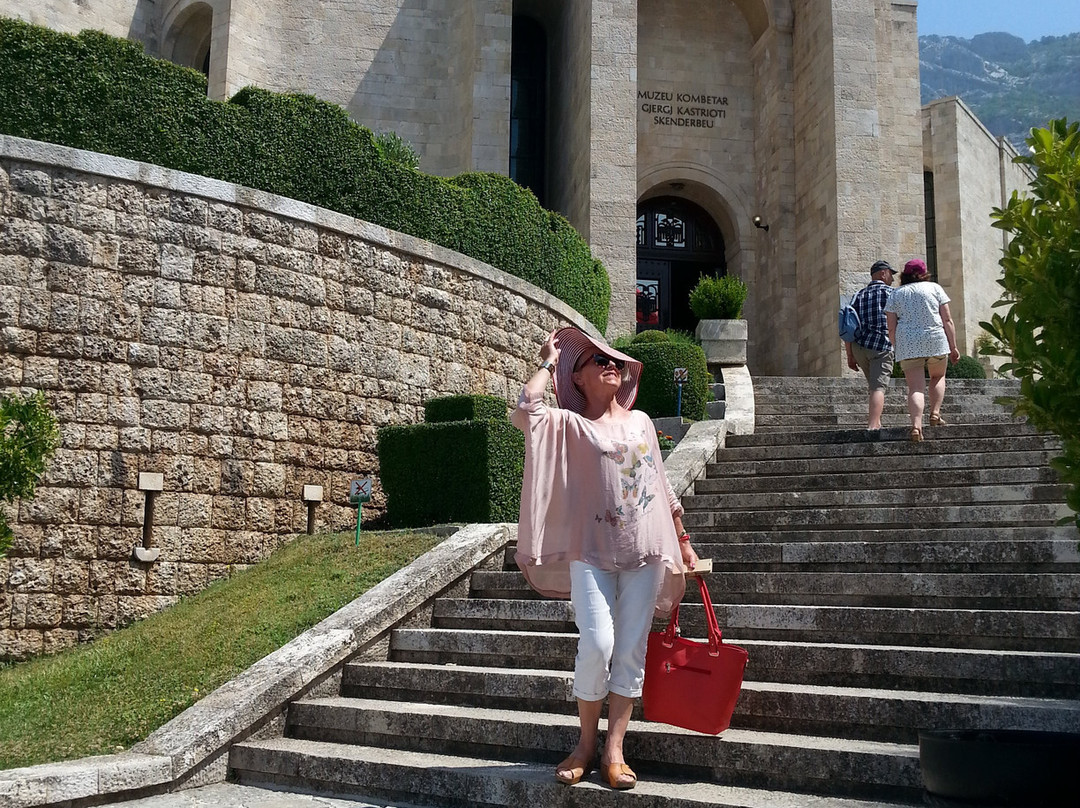 Off Limits Albania-地拉那必去景点