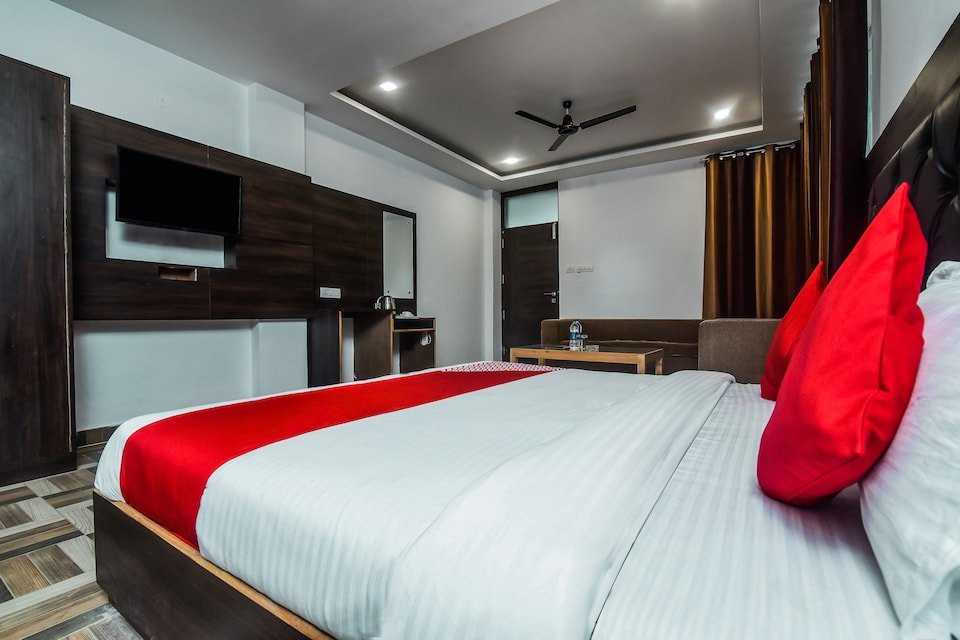 OYO 15806 Hotel Naddi Hills主图