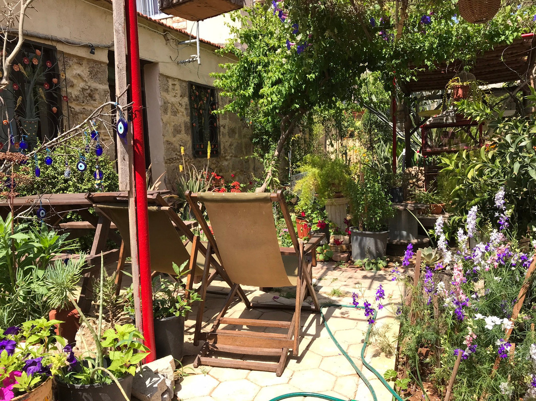 Vrysoulles酒店住宿-Secret Garden Walled City