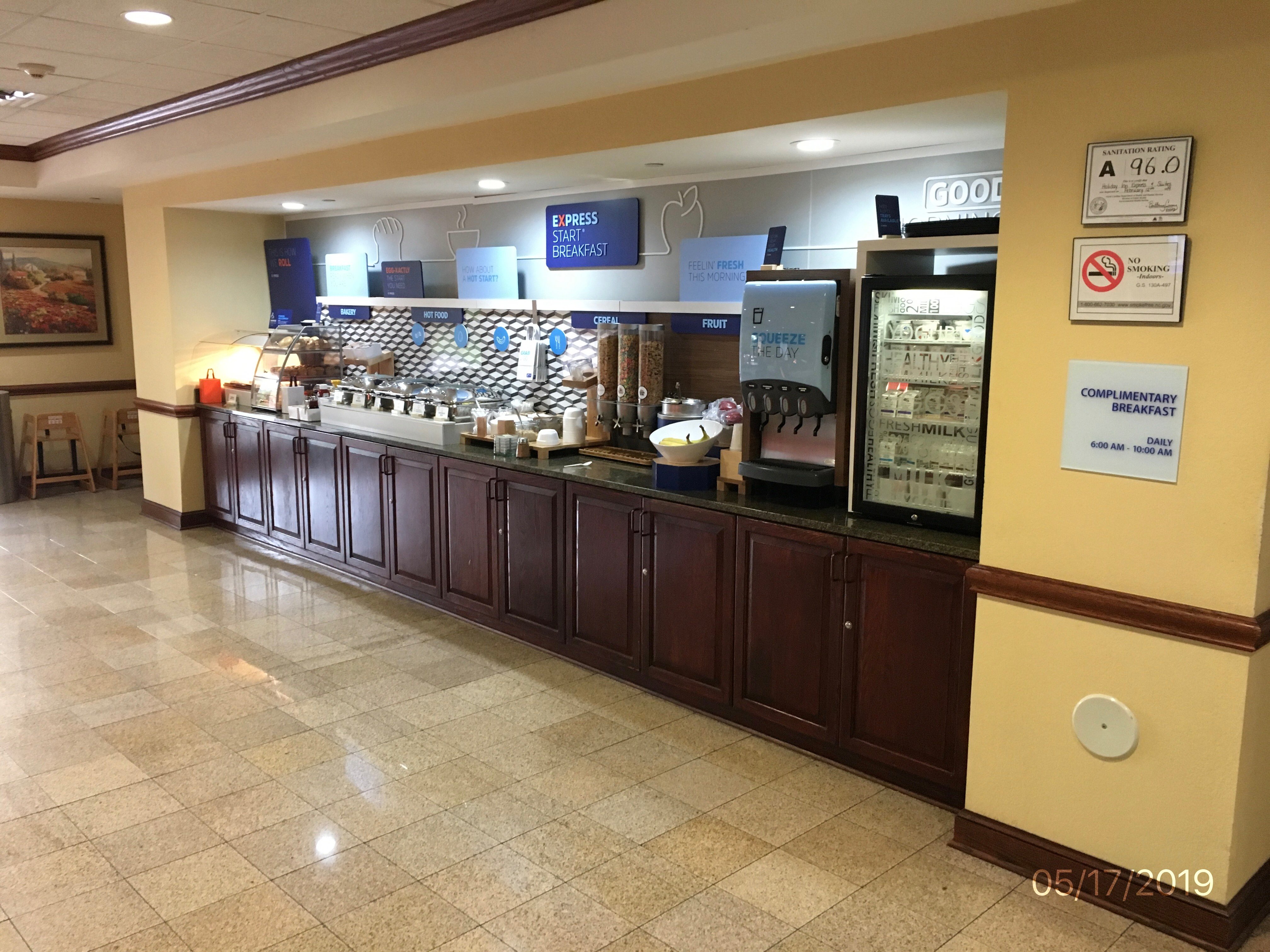 Holiday Inn Express & Suites Lexington Nw-the Vineyard By IHG-餐饮