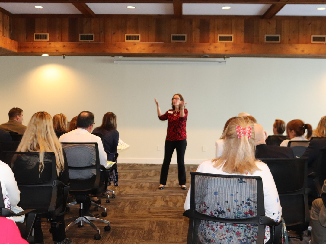 Heritage Hotel And Conference Center主图