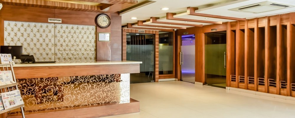 Treebo Trend Red Petal主图