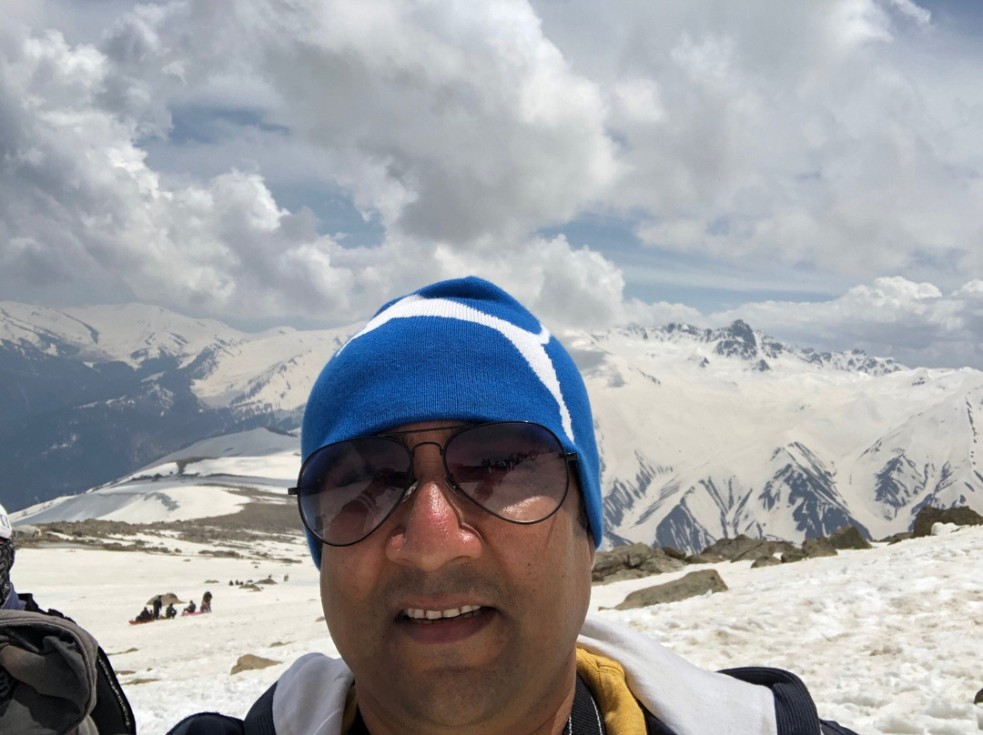 Young Bombay Tours Kashmir-斯利那加必去景点