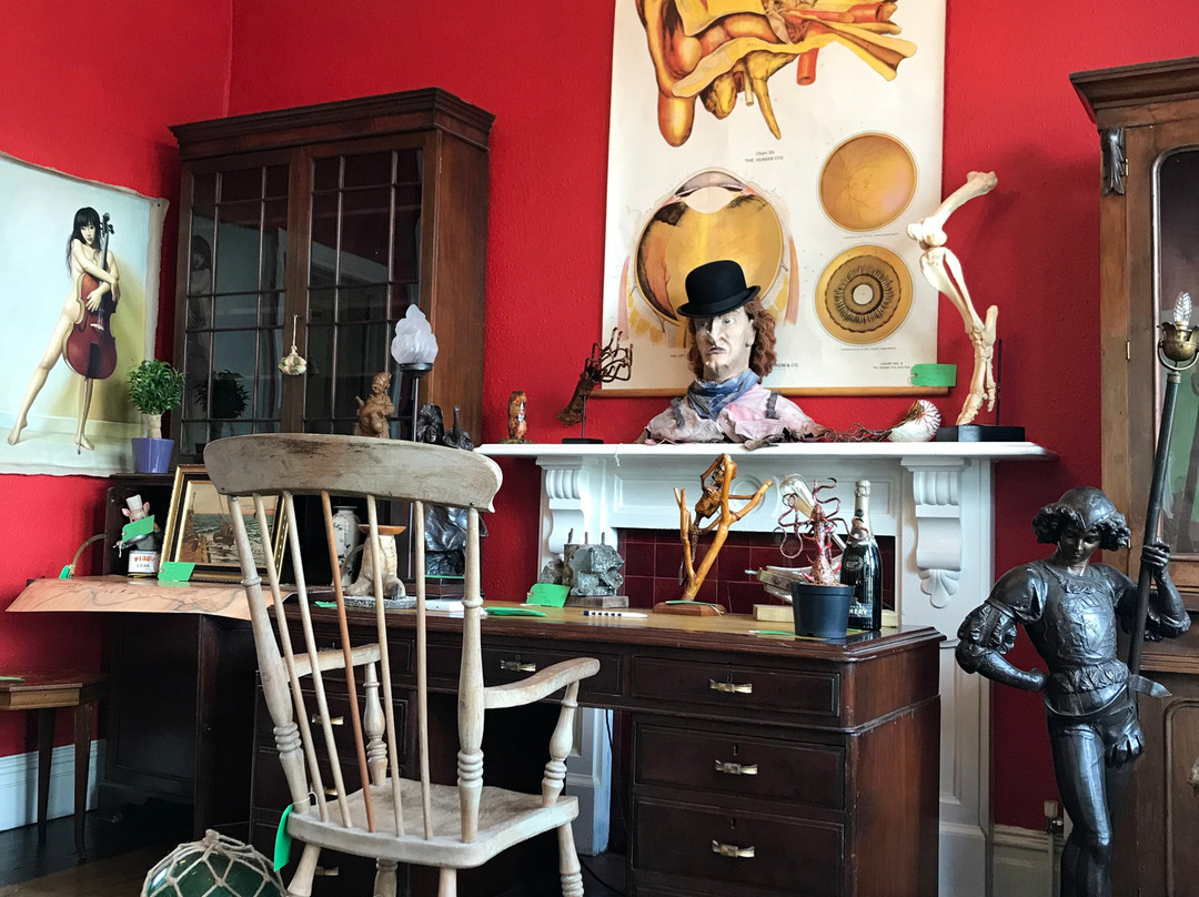 Abernethys Antiques and Curiosities-波特拉什必去景点