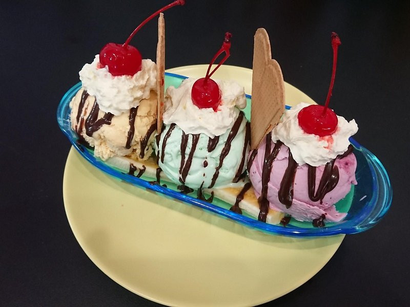 Elmore餐馆和美食-Ciurleo's, Ice Cream and Waffle House