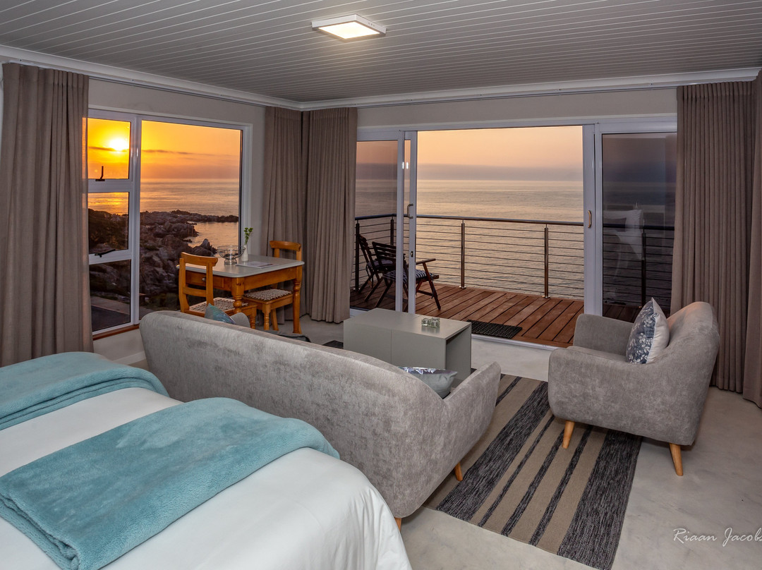 House Silver Ocean