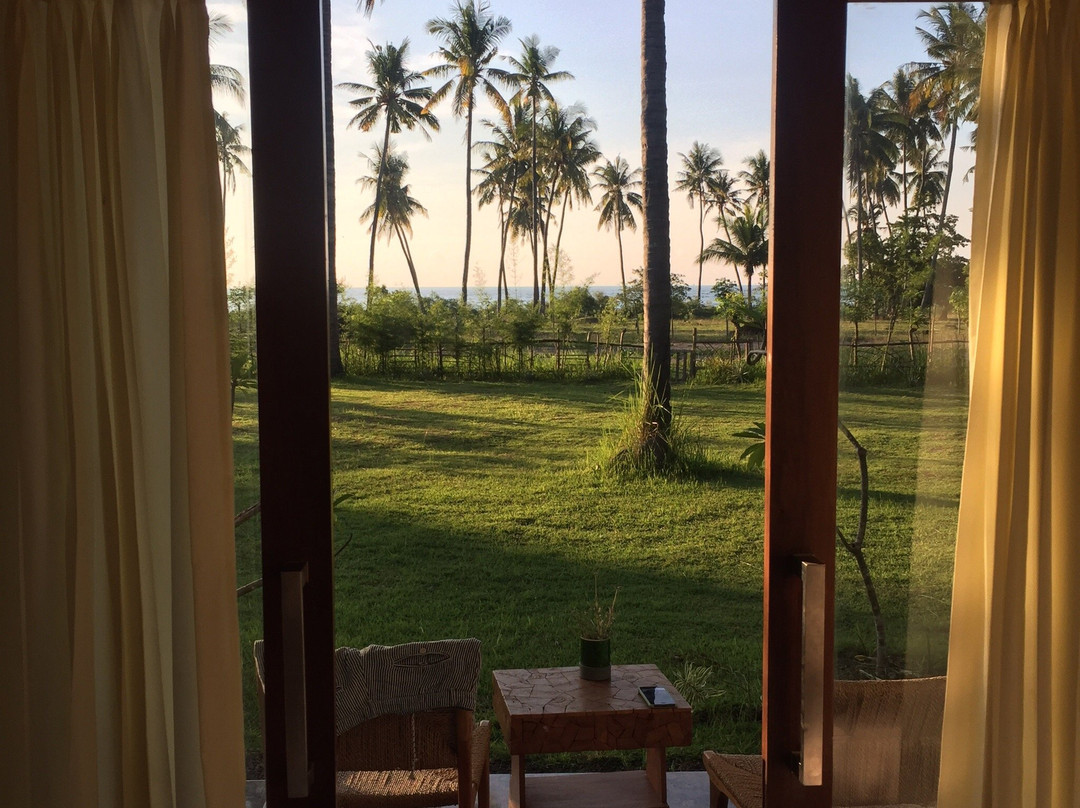 Gondang Beach Hotel主图