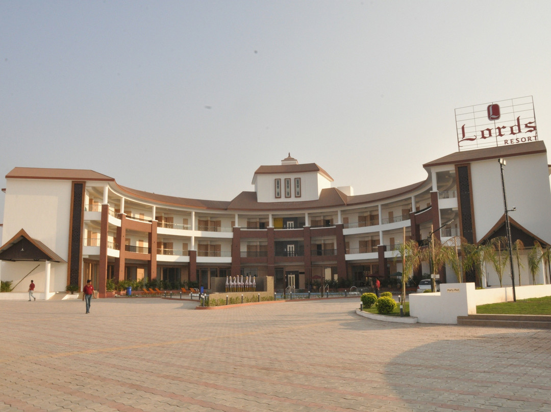 Lords Resort Chotila主图