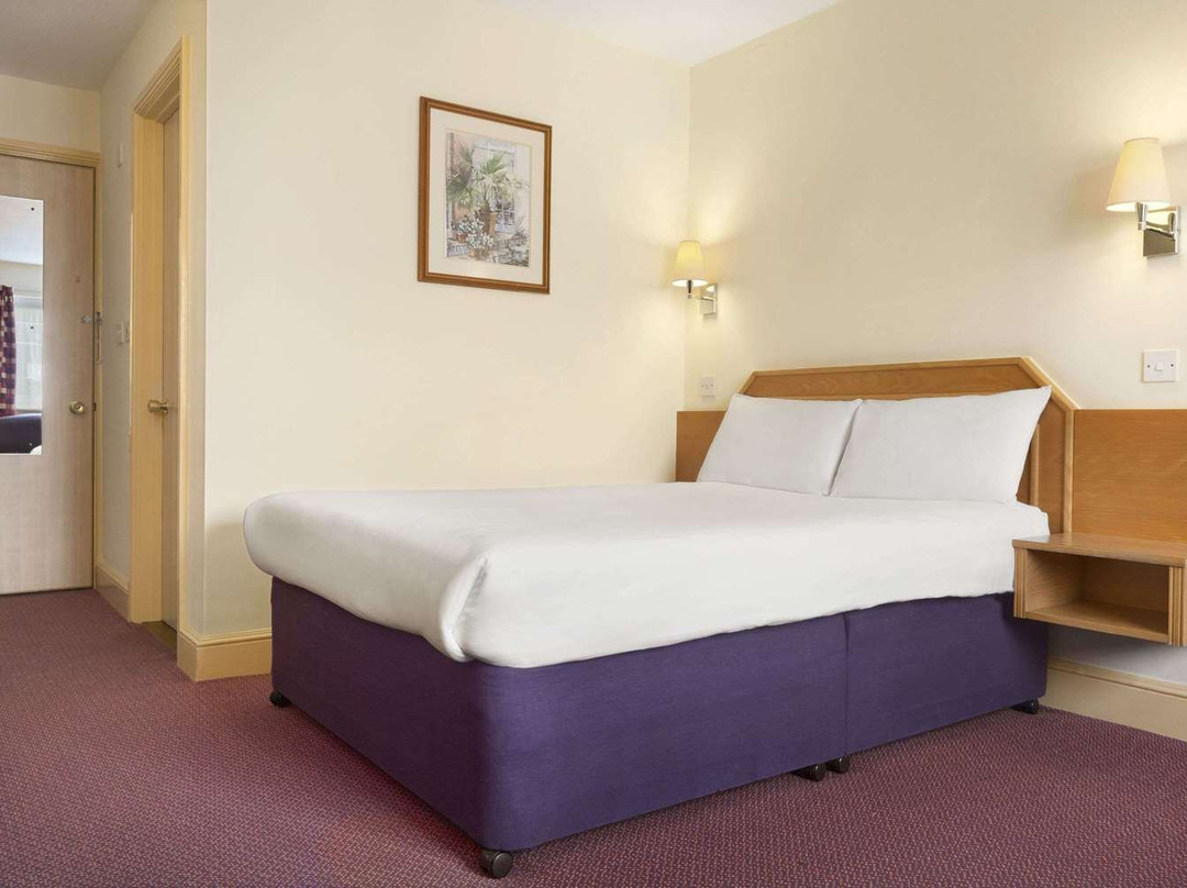 Days Inn by Wyndham Sevenoaks Clacket Lane主图