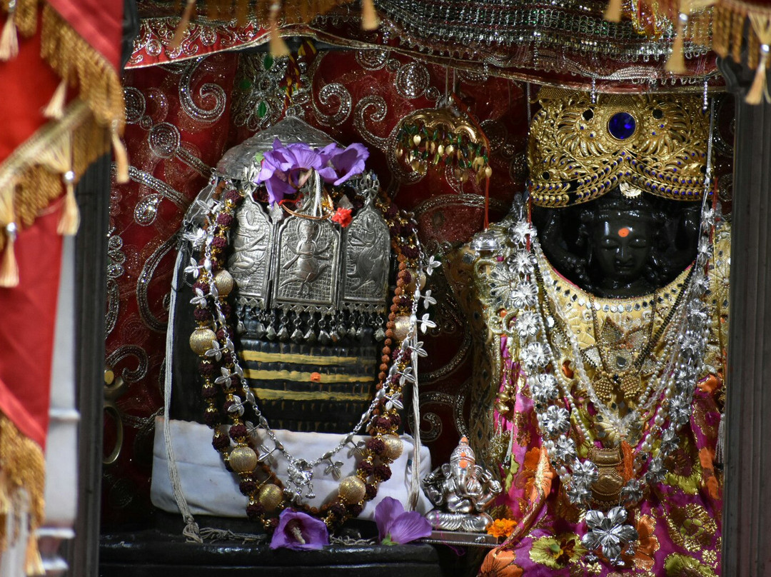 Kheer Bhawani Temple景点图片