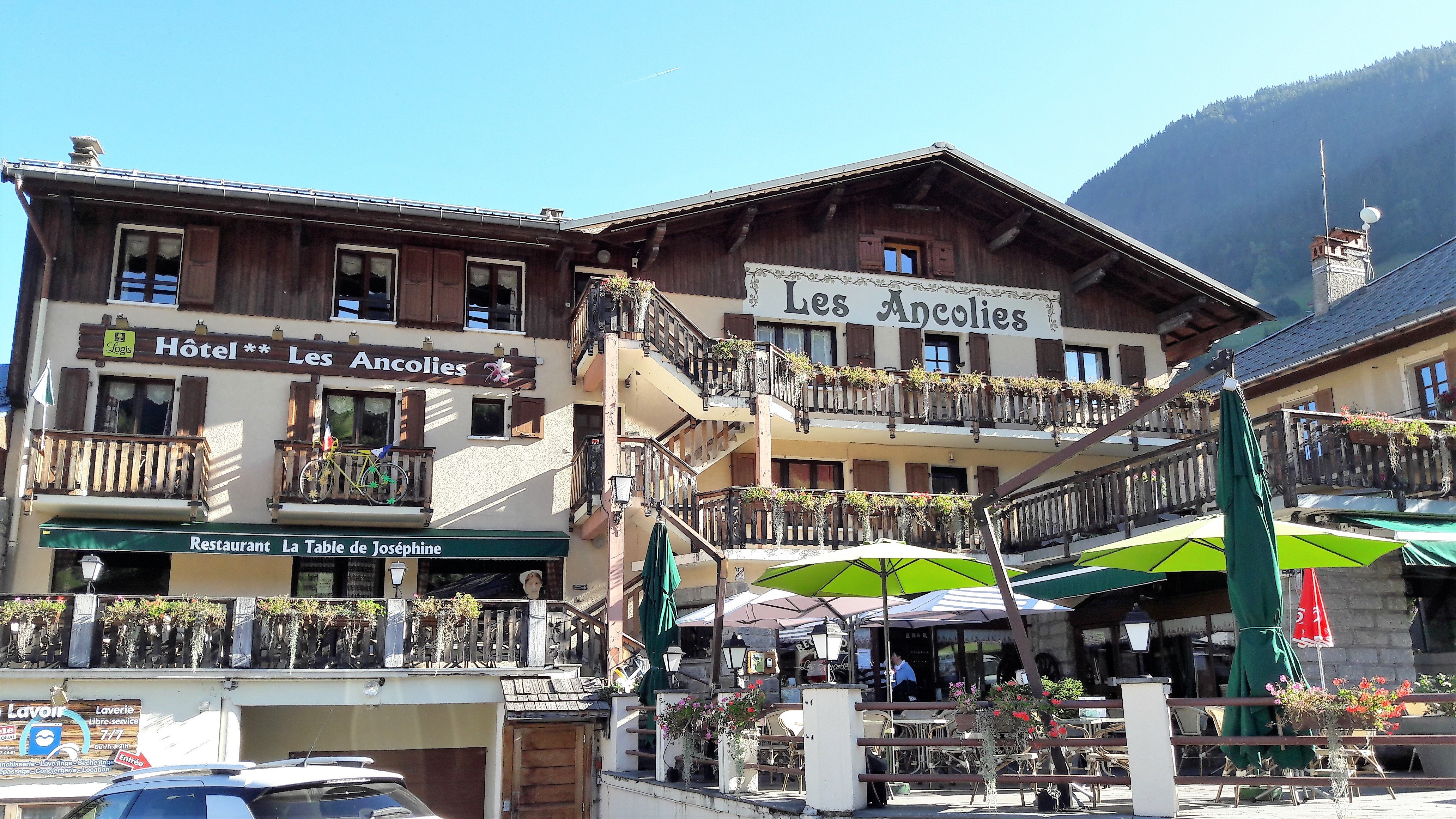 Hotel les Ancolies-浴室