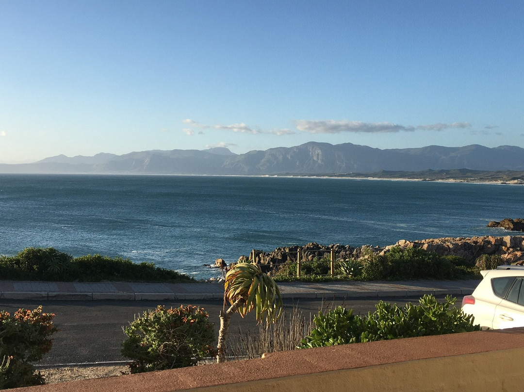 Marebella Seafront Guesthouse主图