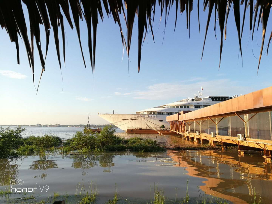 复古豪华游艇酒店主图