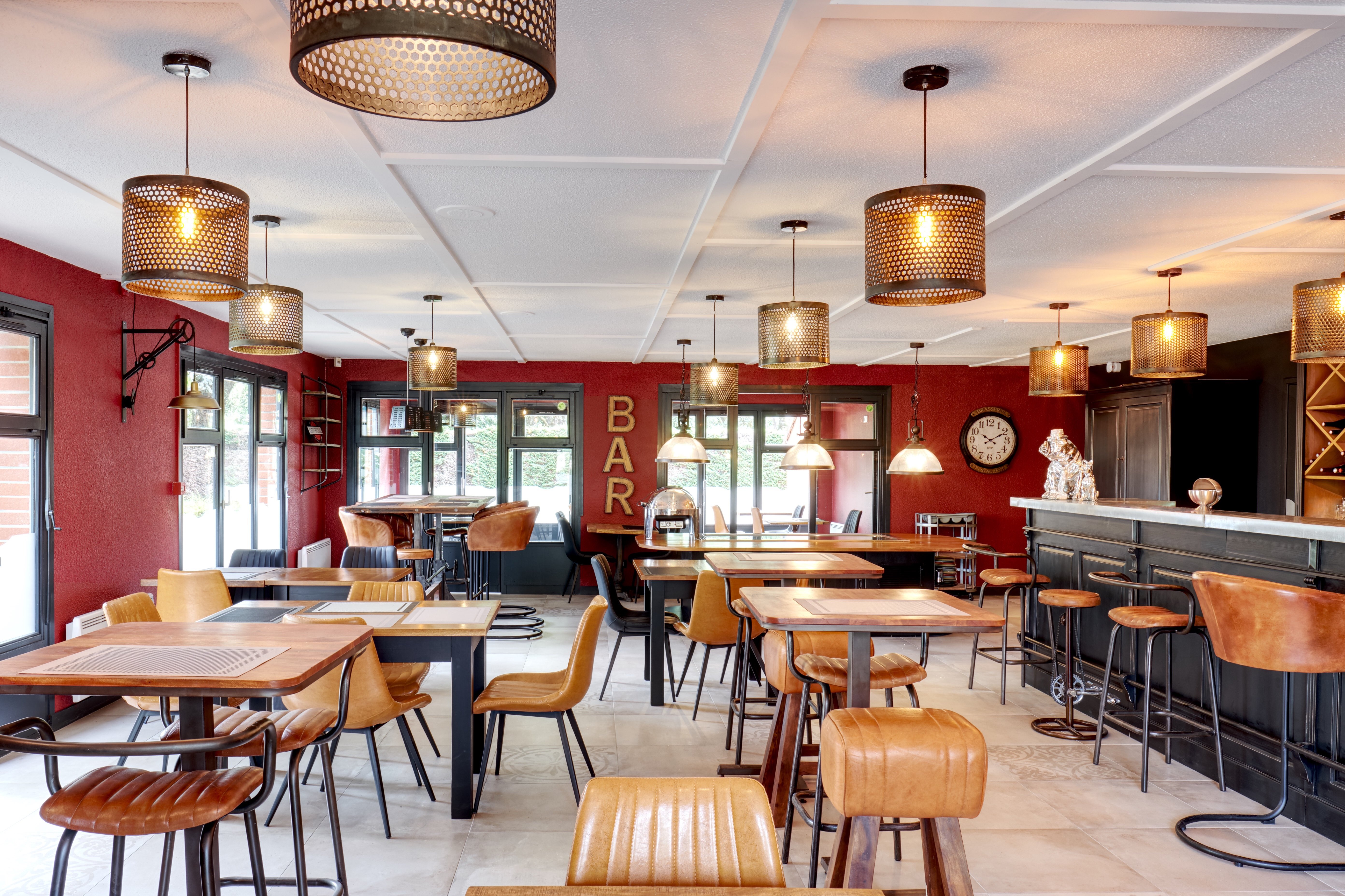Hotel Restaurant Kyriad Lille Est-Hem-餐饮