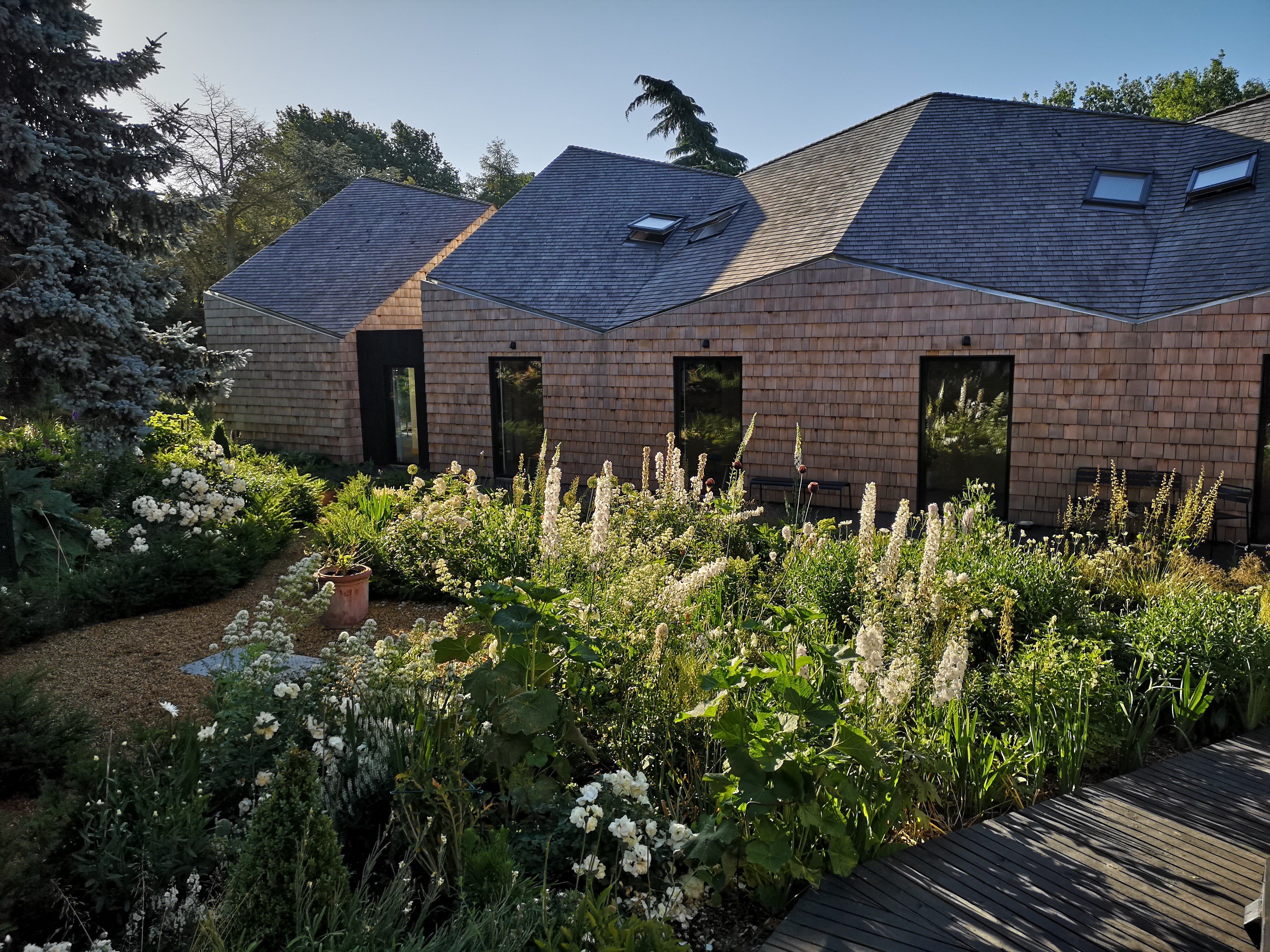Five Acre Barn-官方