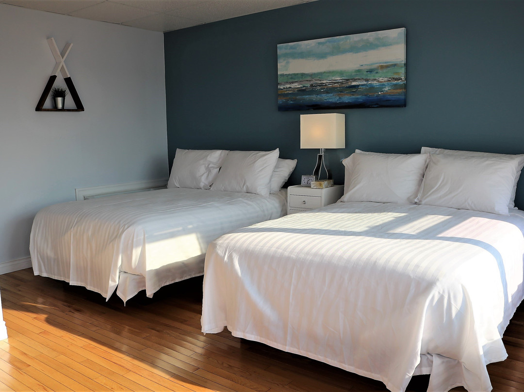 Silver Lining Inn & Motel主图