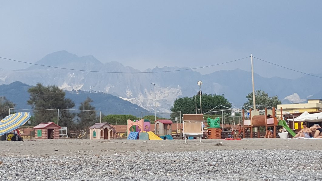 Spiaggia Libera Attrezzata Oasi Chiosco景点图片