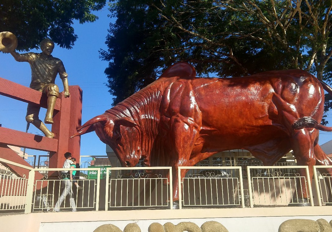 Monumento Boi Sem Coração-Ouro Fino必去景点