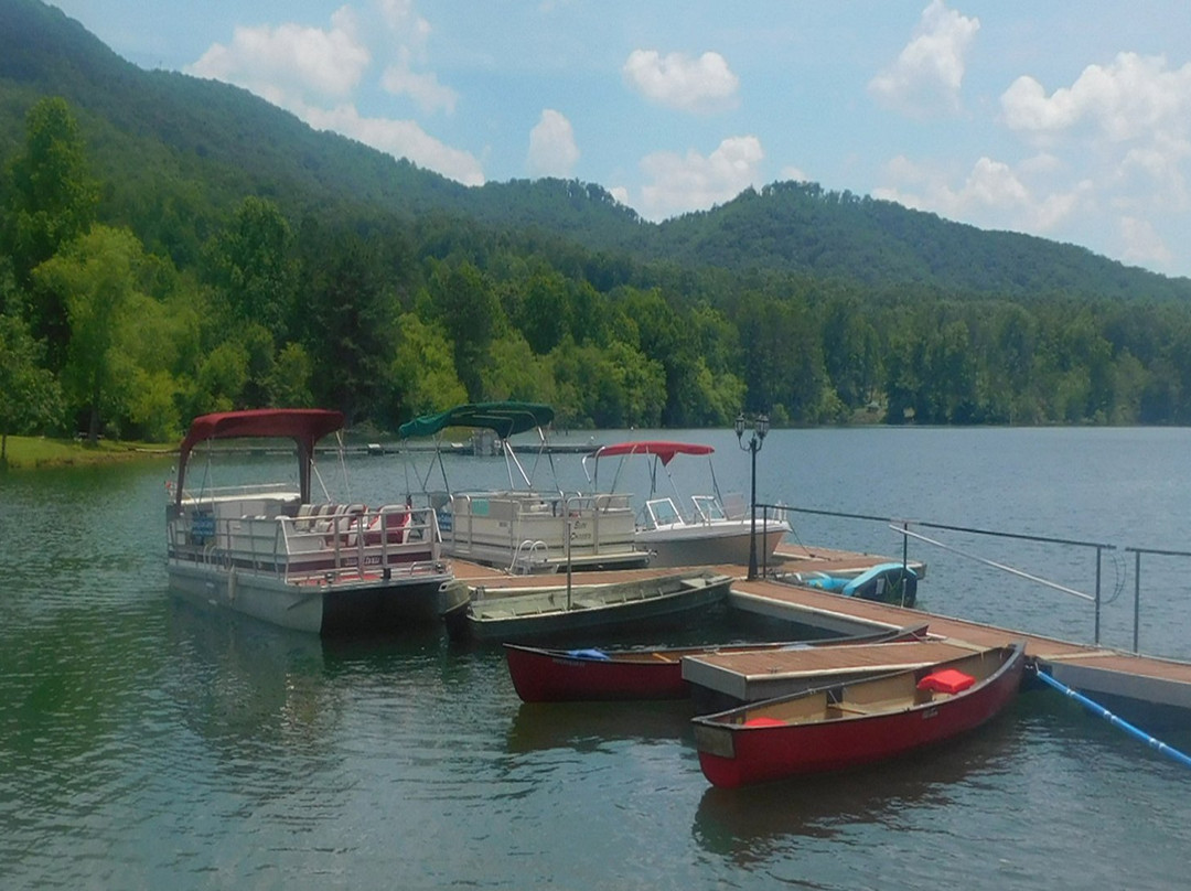 Serenity Cove Lakefront Cabins