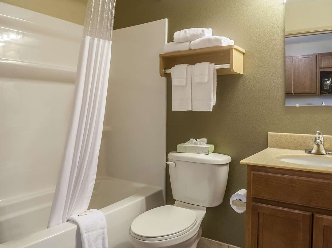 Suburban Studios主图