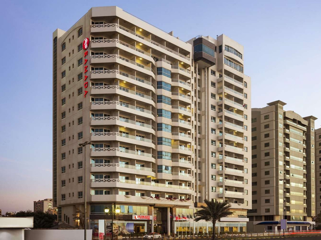 Ramada by Wyndham Beach Hotel Ajman主图